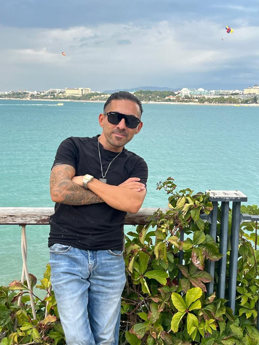Alpa Abi by the sea in Side